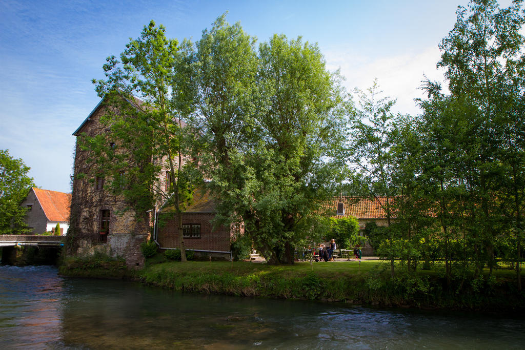 Bed and Breakfast Le Moulin De Tigny Экстерьер фото